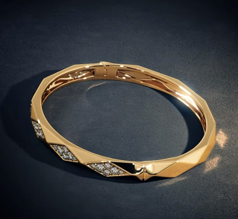 Sardinia Bracelet 14K Yellow Gold Faceted Bangle Close-Up Lab Diamond – Cherry Pick Diamonds Clayton MO