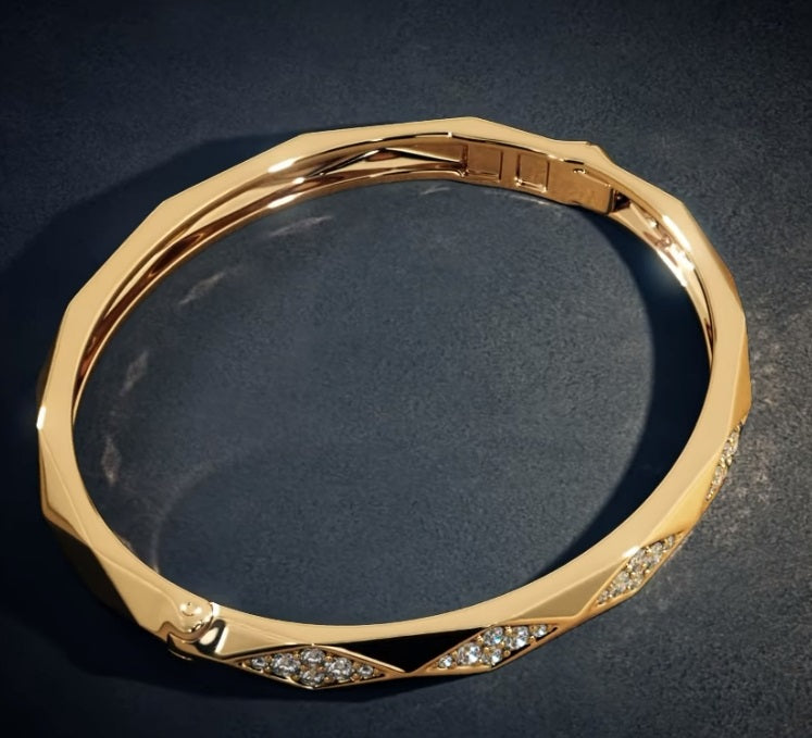 Sardinia Yellow Gold Faceted Diamond Bangle Side View – Cherry Pick Diamonds St. Louis MO