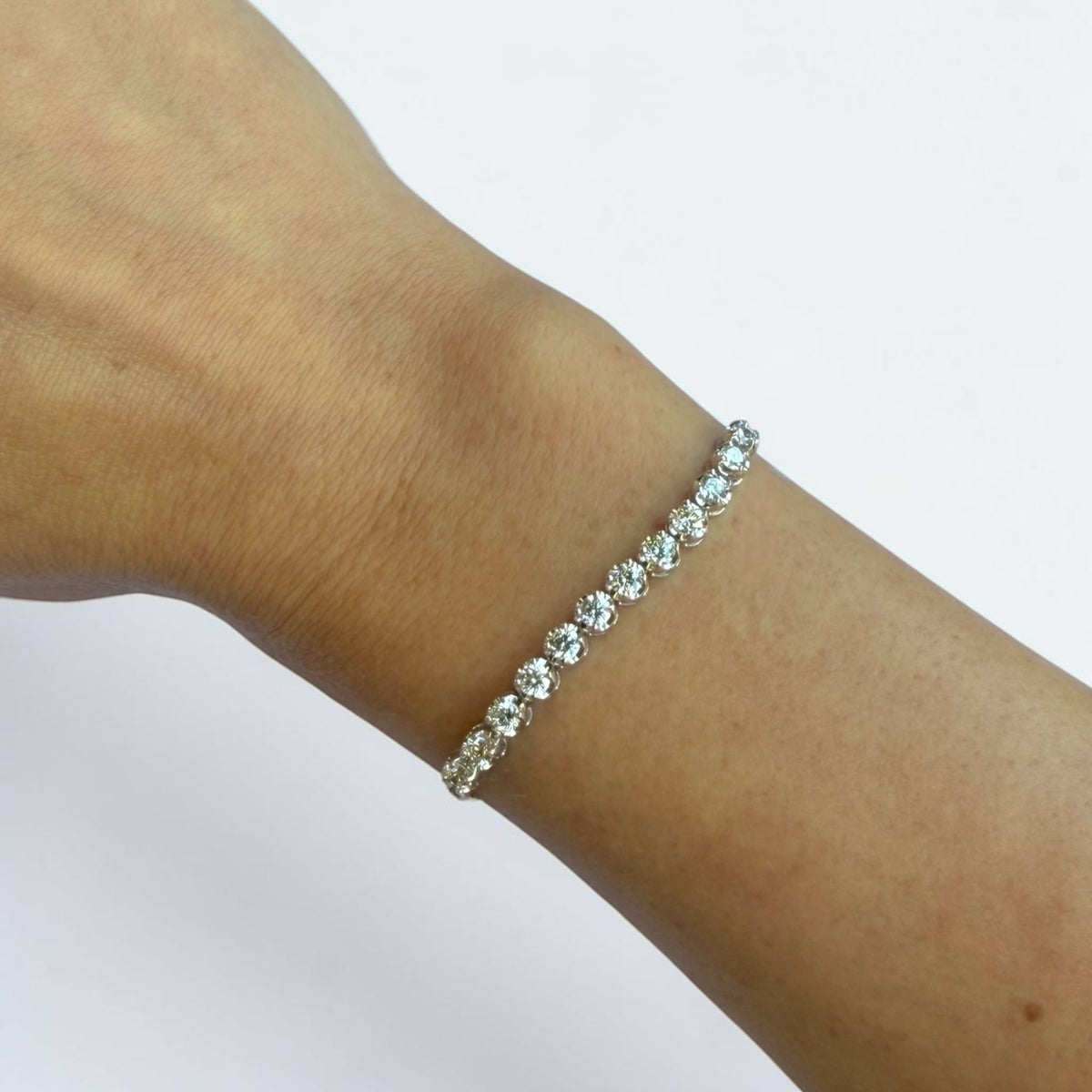 Paperclip tennis bracelet detail, natural diamonds in two-tone gold links - Cherry Pick Diamonds