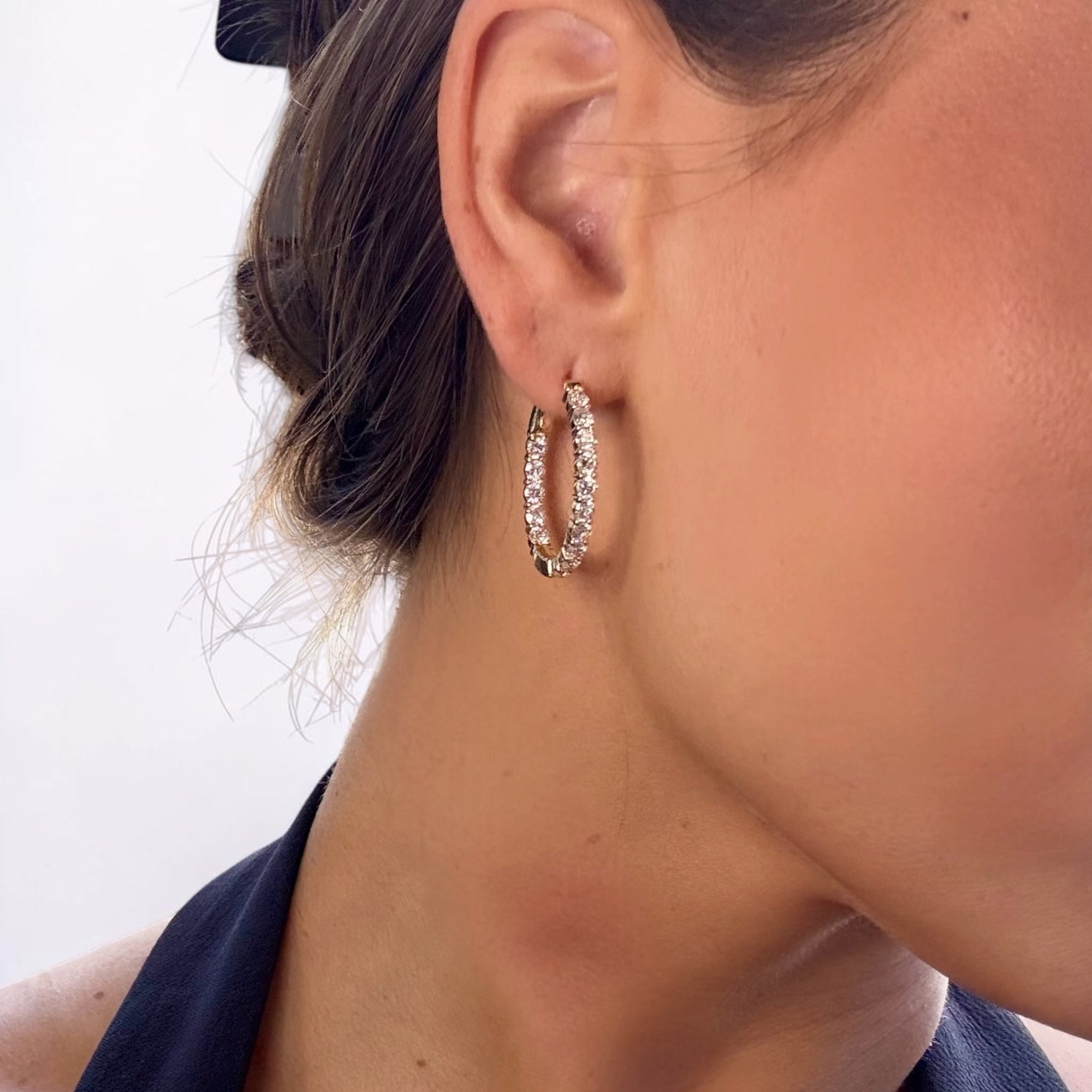 Medium Oval Hoop 14K Yellow Gold Lab-Grown Diamond Inside-Out Hoop Earrings Side – Cherry Pick Diamonds St. Louis MO