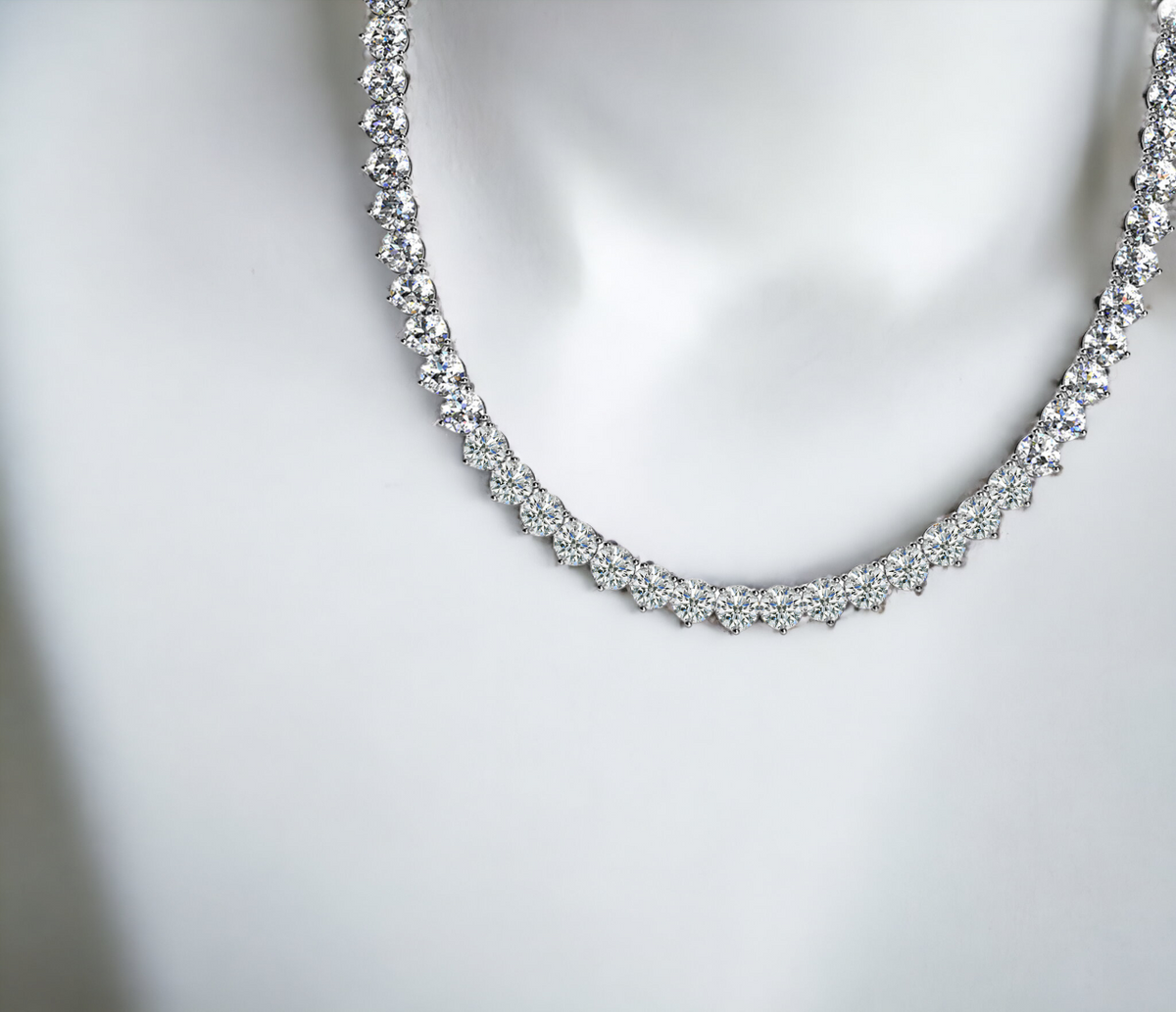 Firenze 3P 6TW White Gold Lab Diamond Necklace Side View – Cherry Pick Diamonds Clayton MO