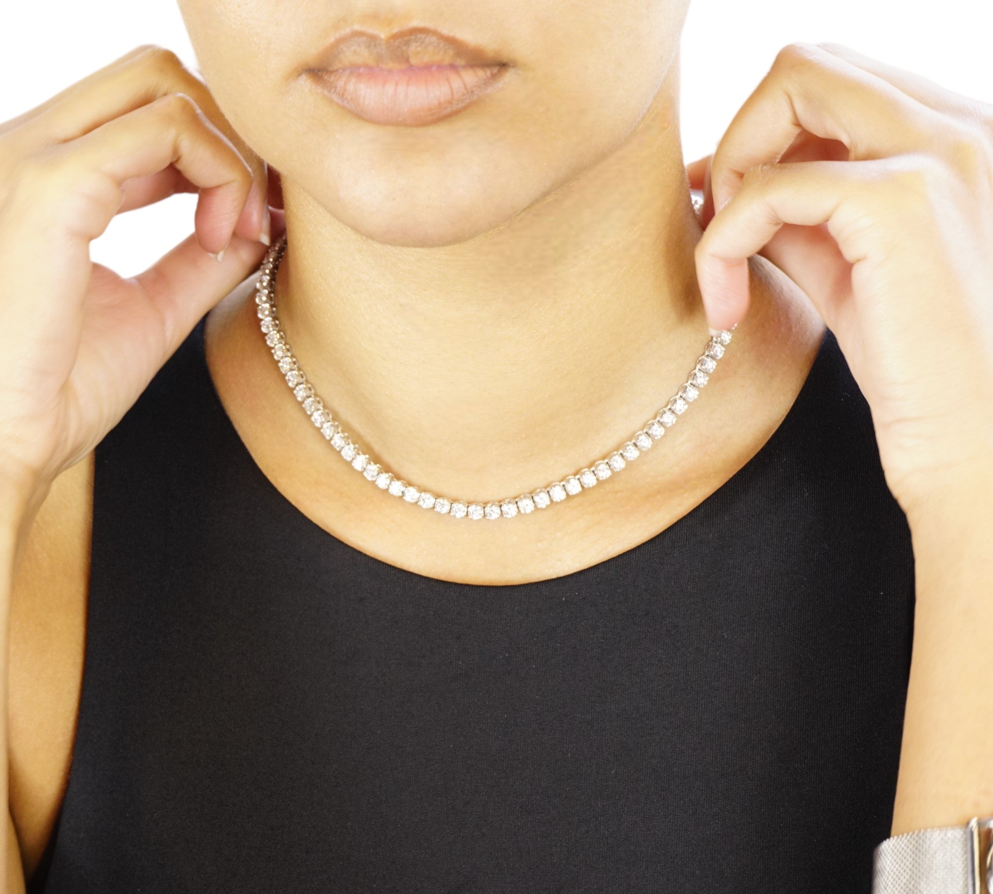 Firenze Tennis Necklace 8TW White Gold Lab Diamond Neck Close-Up – Cherry Pick Diamonds Clayton MO
