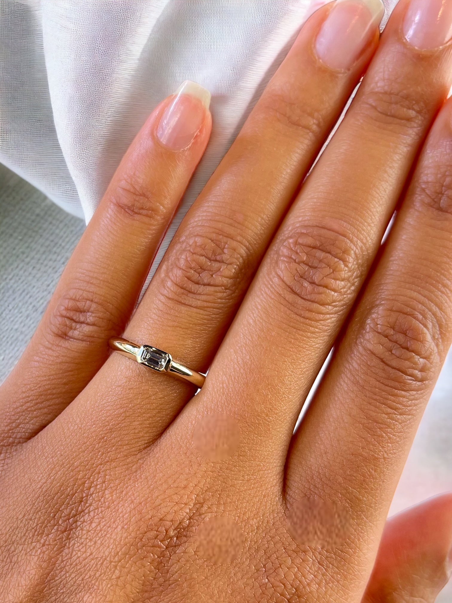 Prague emerald cut natural diamond yellow gold bezel band detail – Cherry Pick Diamonds Clayton MO