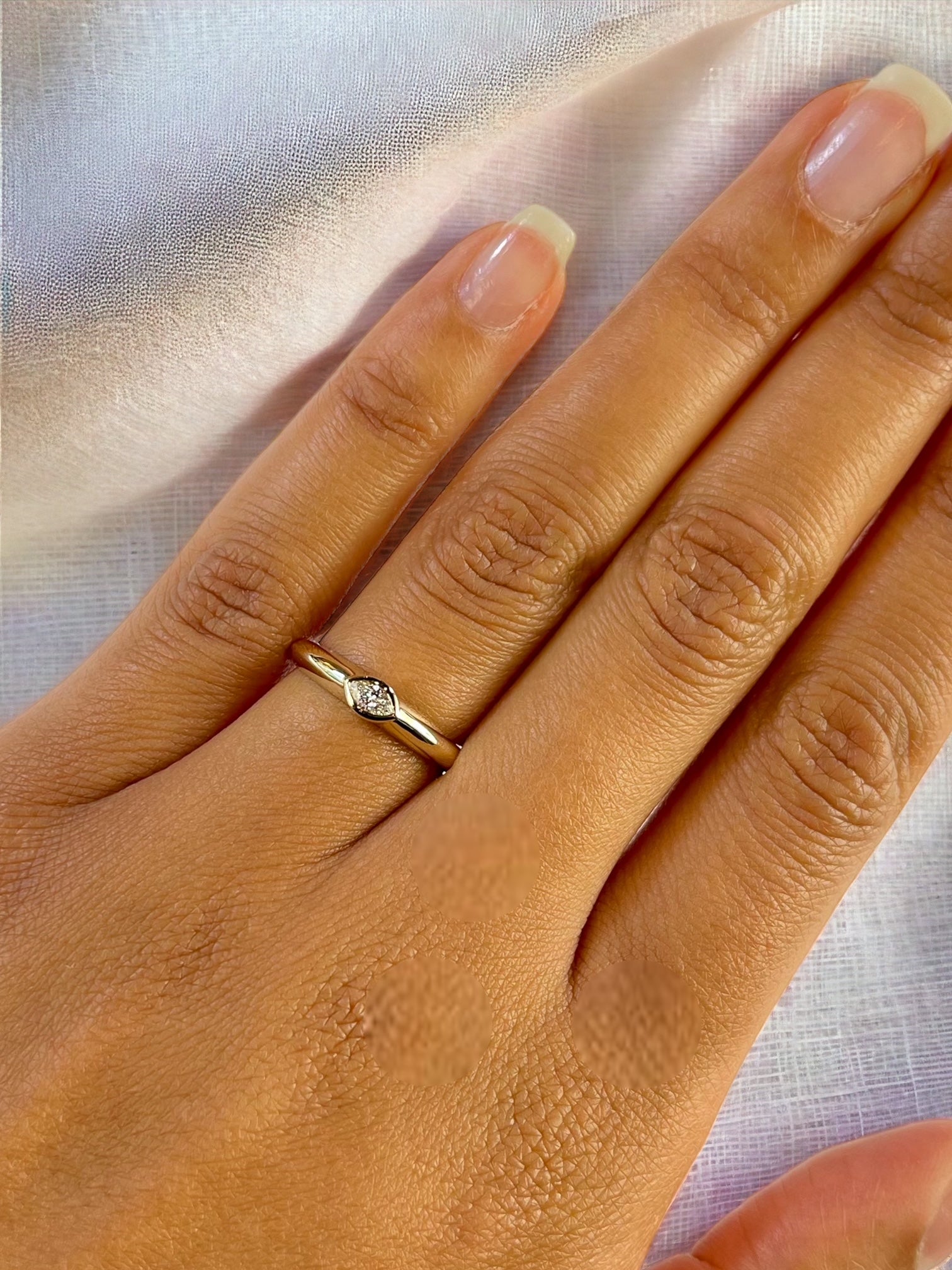 Prague pear shape natural diamond yellow gold bezel band detail – Cherry Pick Diamonds Clayton MO