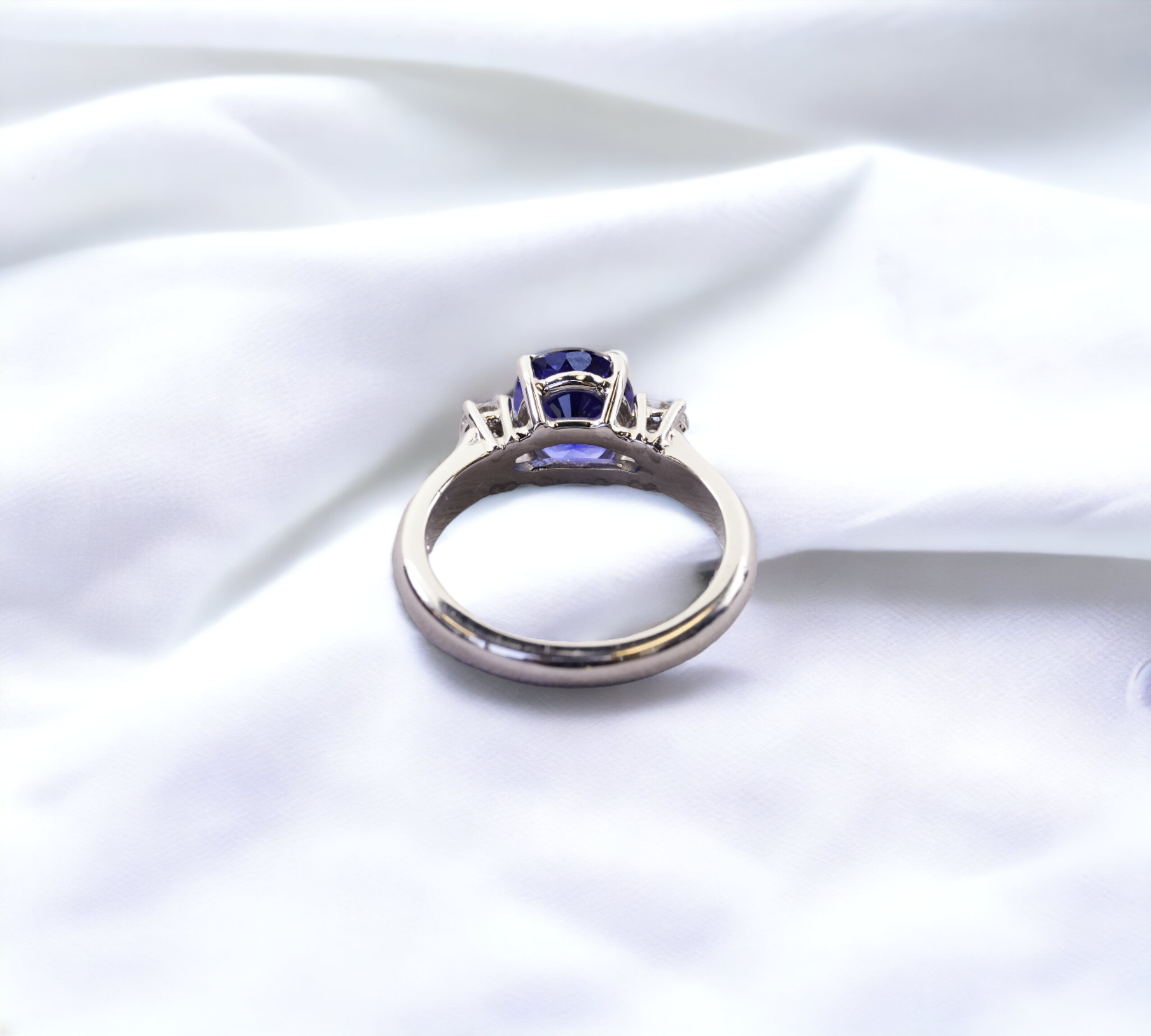 Trio Sapphire Ring 2.85ct Madagascar sapphire platinum side view – Cherry Pick Diamonds Clayton MO