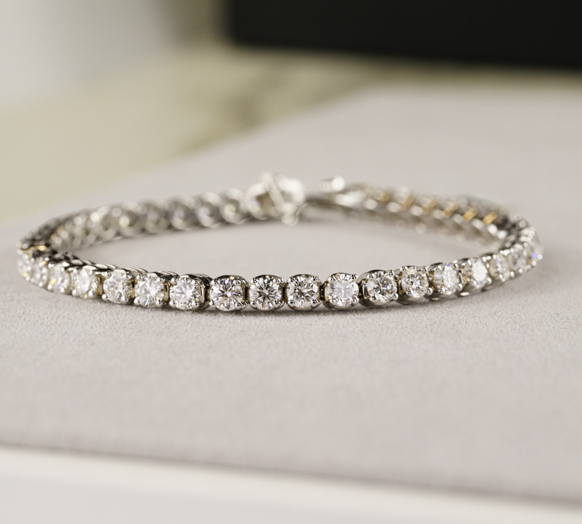 Firenze Buttercup White Gold 14K 9ct Natural Round Brilliant Diamond Tennis Bracelet – Cherry Pick Diamonds Clayton St. Louis MO