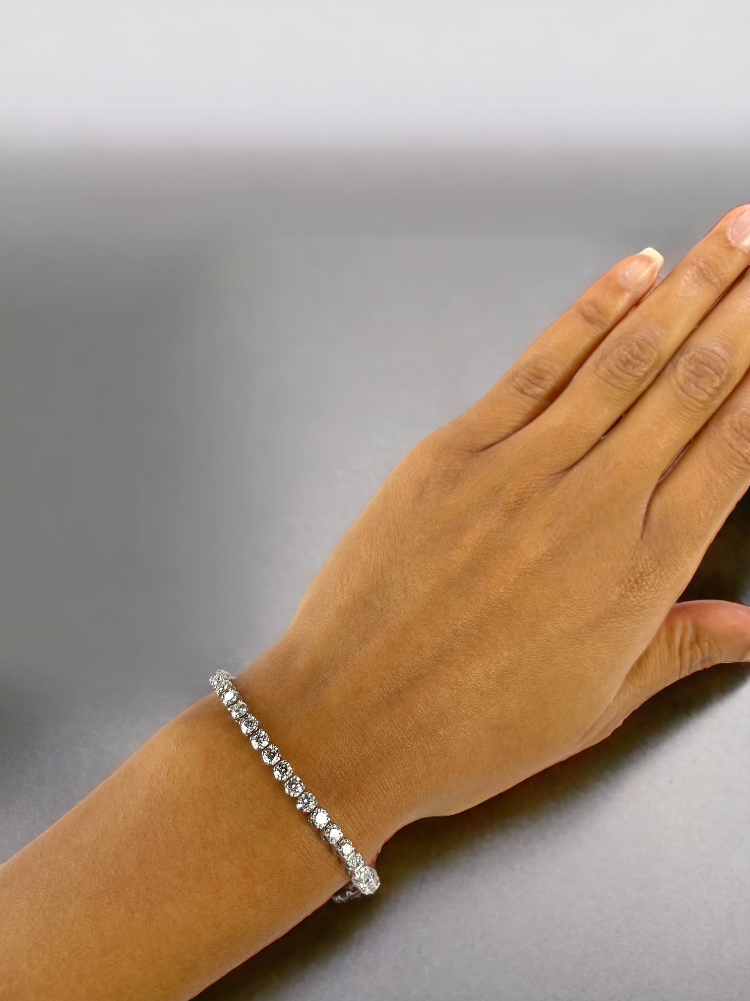 18K White Gold Natural Diamond Tennis Bracelet Shared Prong Setting – Cherry Pick Diamonds St. Louis MO
